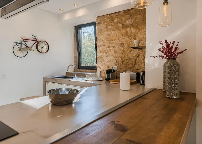189 - Charming Garden In The Heart Of Villa