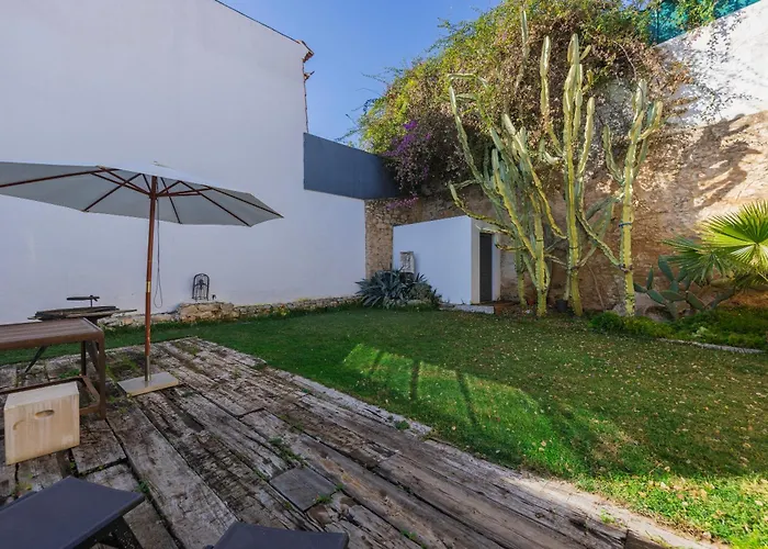 189 - Charming Garden In The Heart Of Villa
