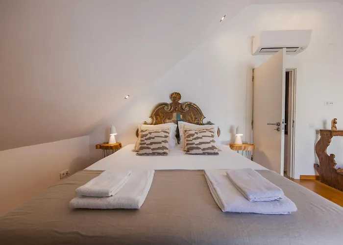 Villa 189 - Charming Garden In The Heart Of Cascais