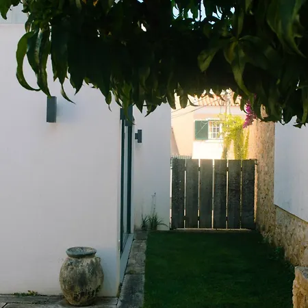 189 - Charming Garden In The Heart Of Vila Cascais