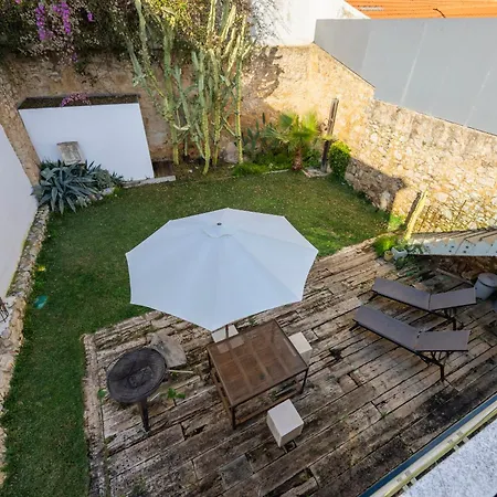 189 - Charming Garden In The Heart Of Vila