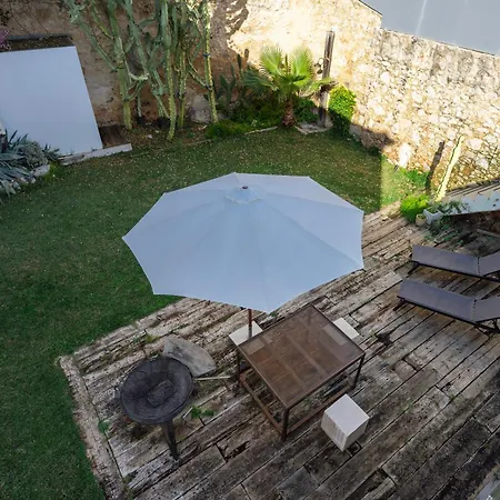 189 - Charming Garden In The Heart Of Vila *