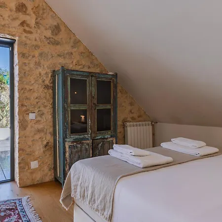189 - Charming Garden In The Heart Of