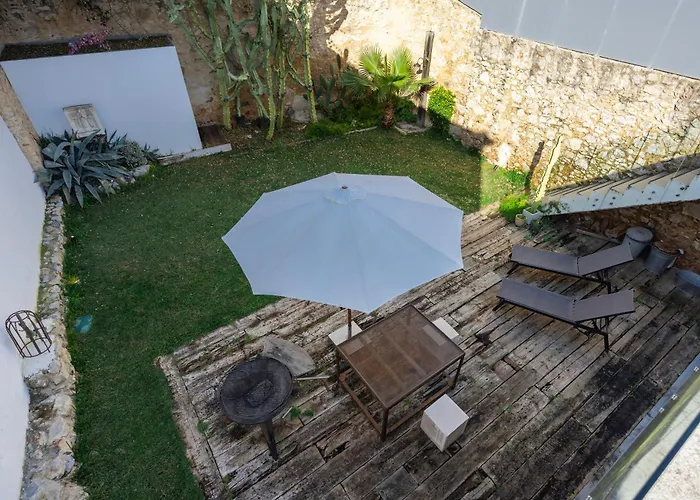 189 - Charming Garden In The Heart Of Villa *