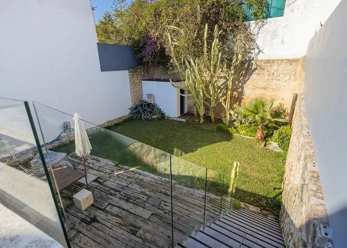 189 - Charming Garden In The Heart Of Cascais