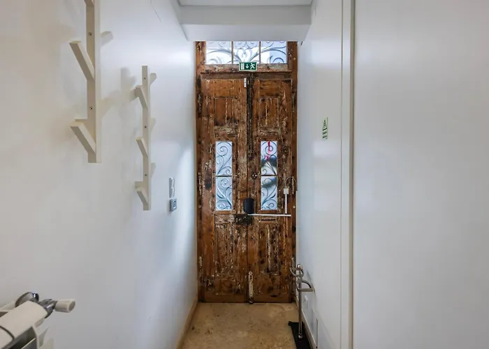 Villa 189 - Charming Garden In The Heart Of Cascais